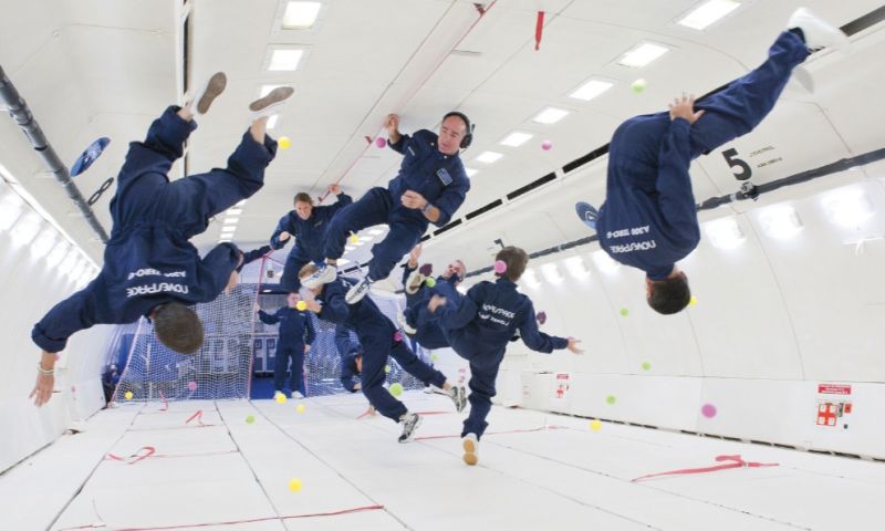 ASTRONAUT TRAINING FOR 2 PEOPLE