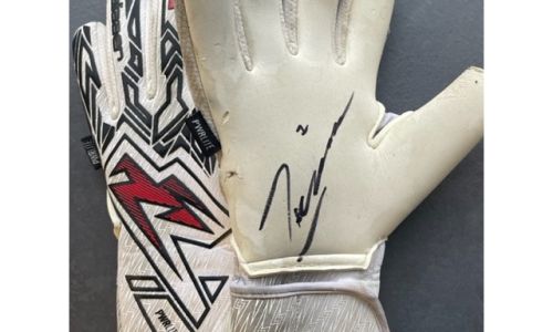 Zach Hemmings St Mirren FV GK gloves
