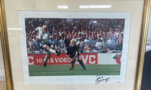 Iconic Paul Gascoigne framed photo