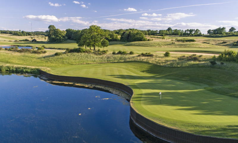 Four ball at London Golf Club
