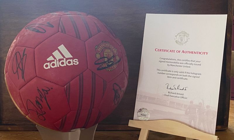 Manchester United signed ball