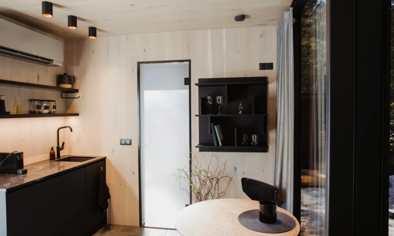 Luxury Glamping Experience at the Mirror Houses Kirtlington – 1 night stay for up to 14 adults in seven cabins.