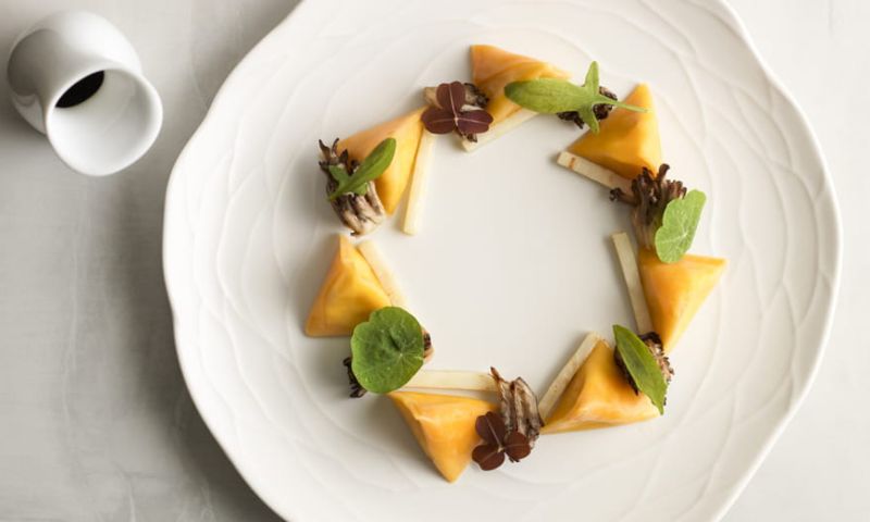 Gastronomic experience at Ten Trinity Square Private Club for two people