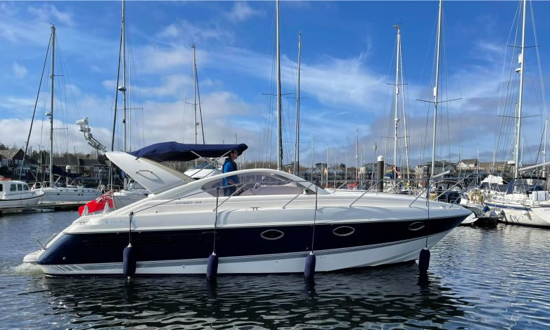 Luxury 34 Yacht, 3 Hour Experience For Up To 10 People, On The Annie Louvaine, Including Prosecco And Grazing Platter For 10