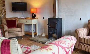 3 Night Stay At Clipper Cottage In Wells-next-the-Sea, Norfolk, 23/02/24 - 26/02/24 (Sleeps 4)