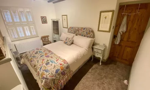 A 3 night weekend stay in a cosy cottage in Knaresborough (Sleeps 4)