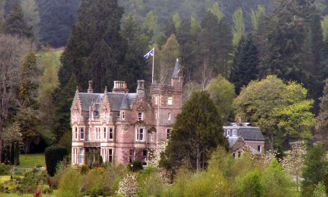 Escape to Nature - Dinner, Overnight Stay and Breakfast in at Aigas Field Centre