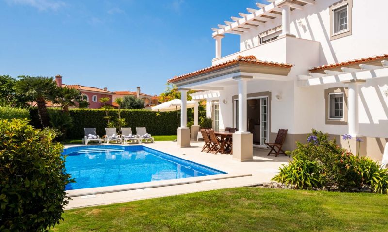 7-night stay in private villa in Praia D’el Rey, Portugal