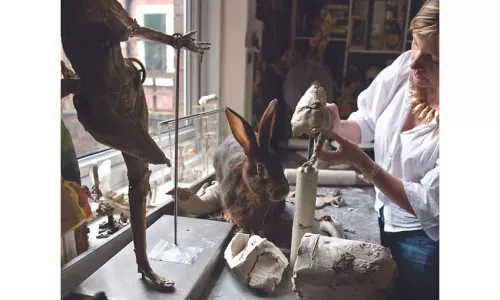 LOT 7 - Bespoke Ceramic Statue of your pet by Emma Rodgers